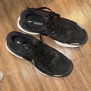 Men’s Size 6.5 Nike Black